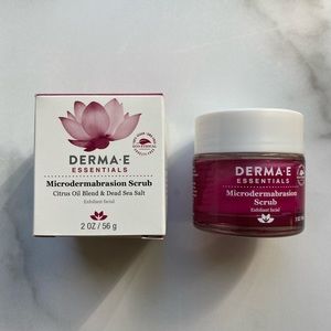 *NEW* DERMA E Microdermabrasion Scrub